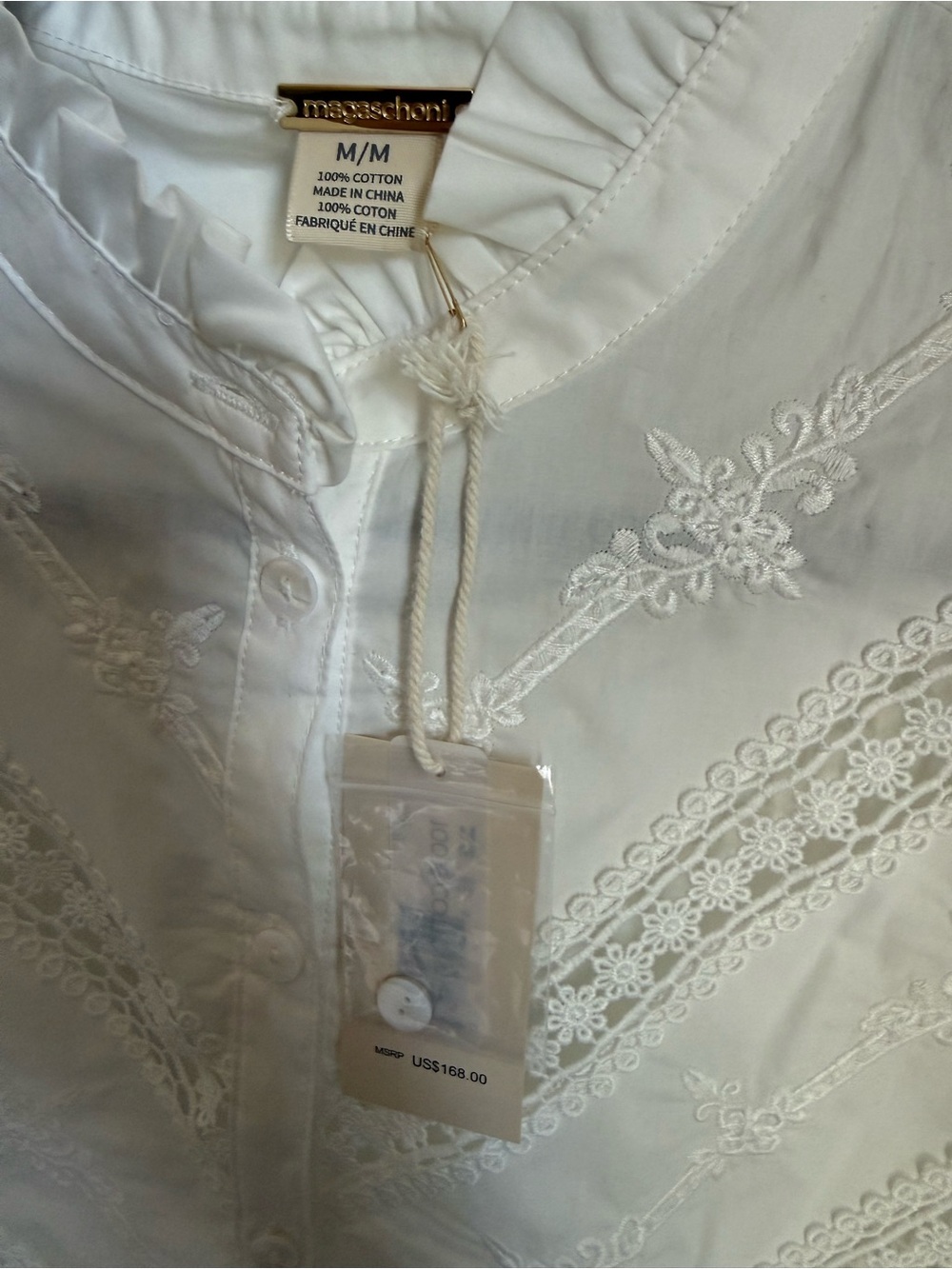 NWT Magaschoni White Embroidered Lace Button-Up Blouse size M. - Picture 2 of 6